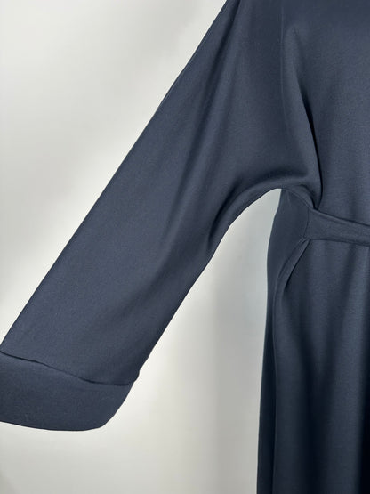 Robe longue ceinturée bleu marine