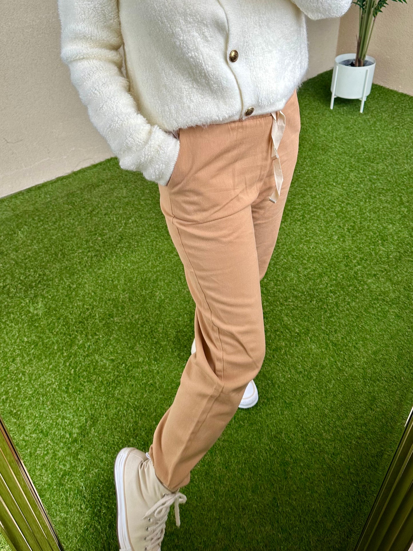 Pantalon élastique aux chevilles