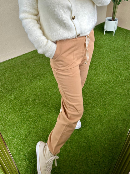 Pantalon élastique aux chevilles