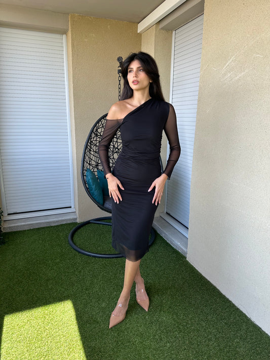 Robe épaule dénudée