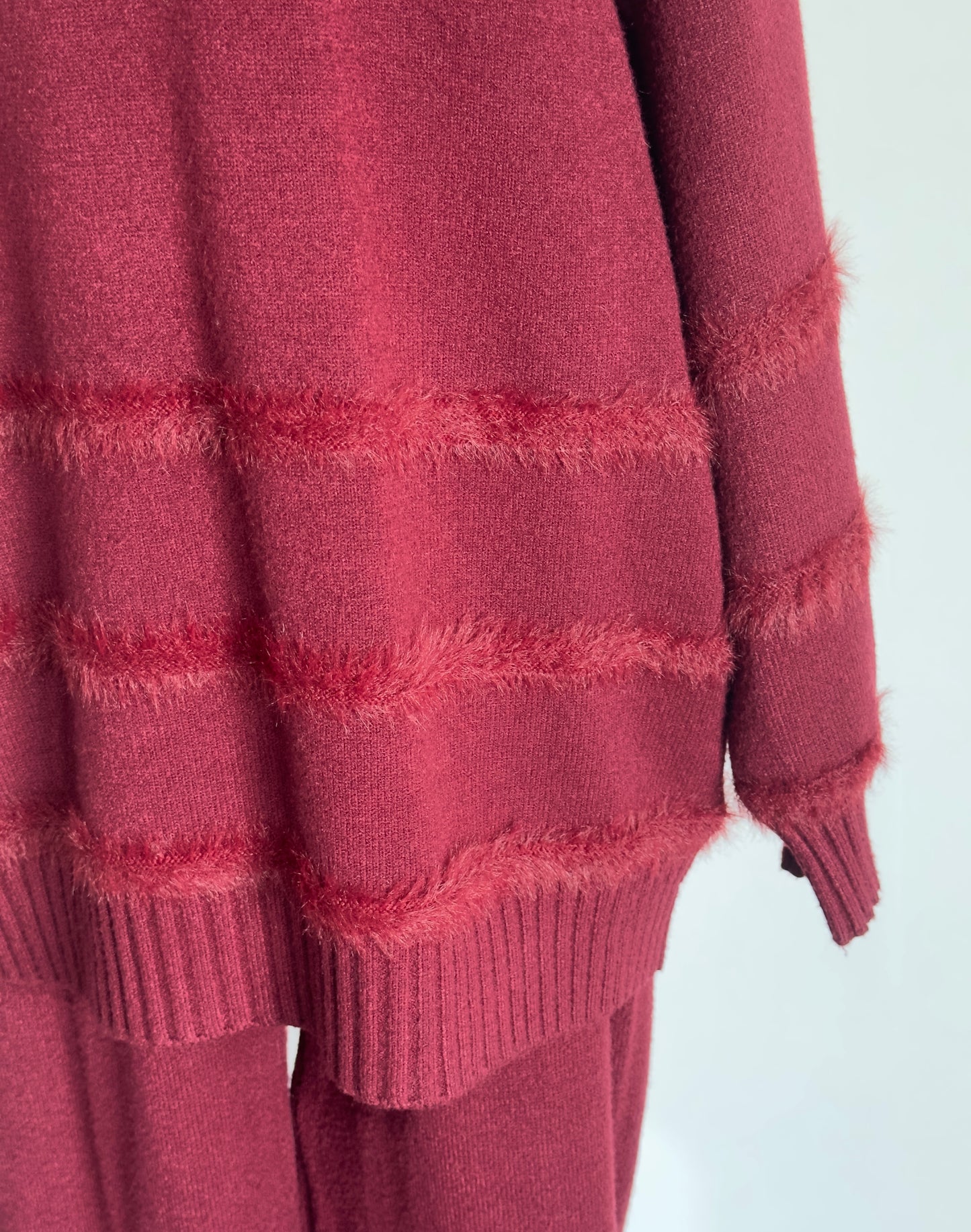 Ensemble 2 pièces avec détails en fourrure