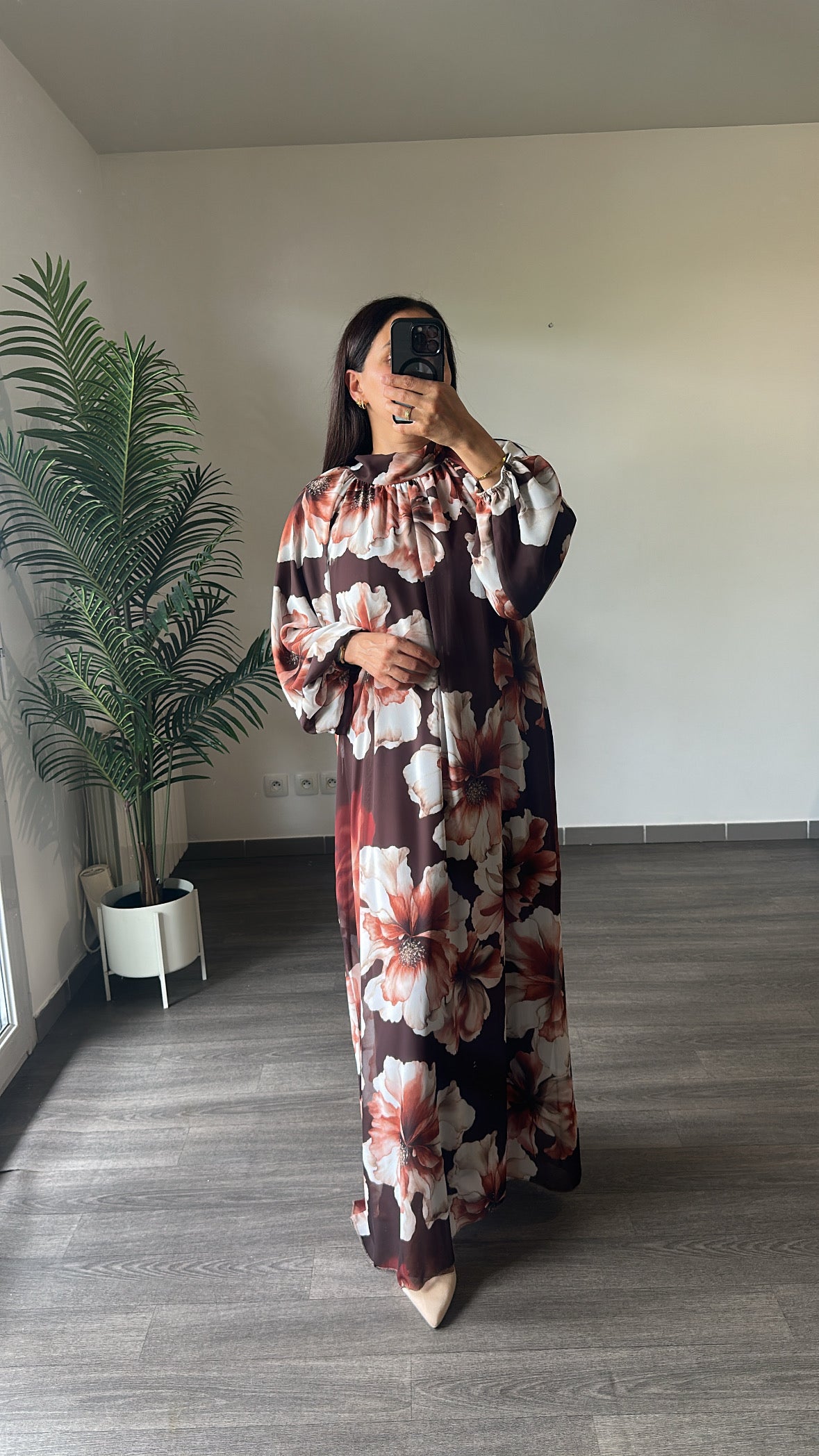 Robe longue fleurie noire doublée