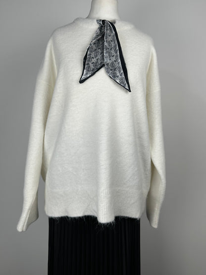 Pull foulard intégré