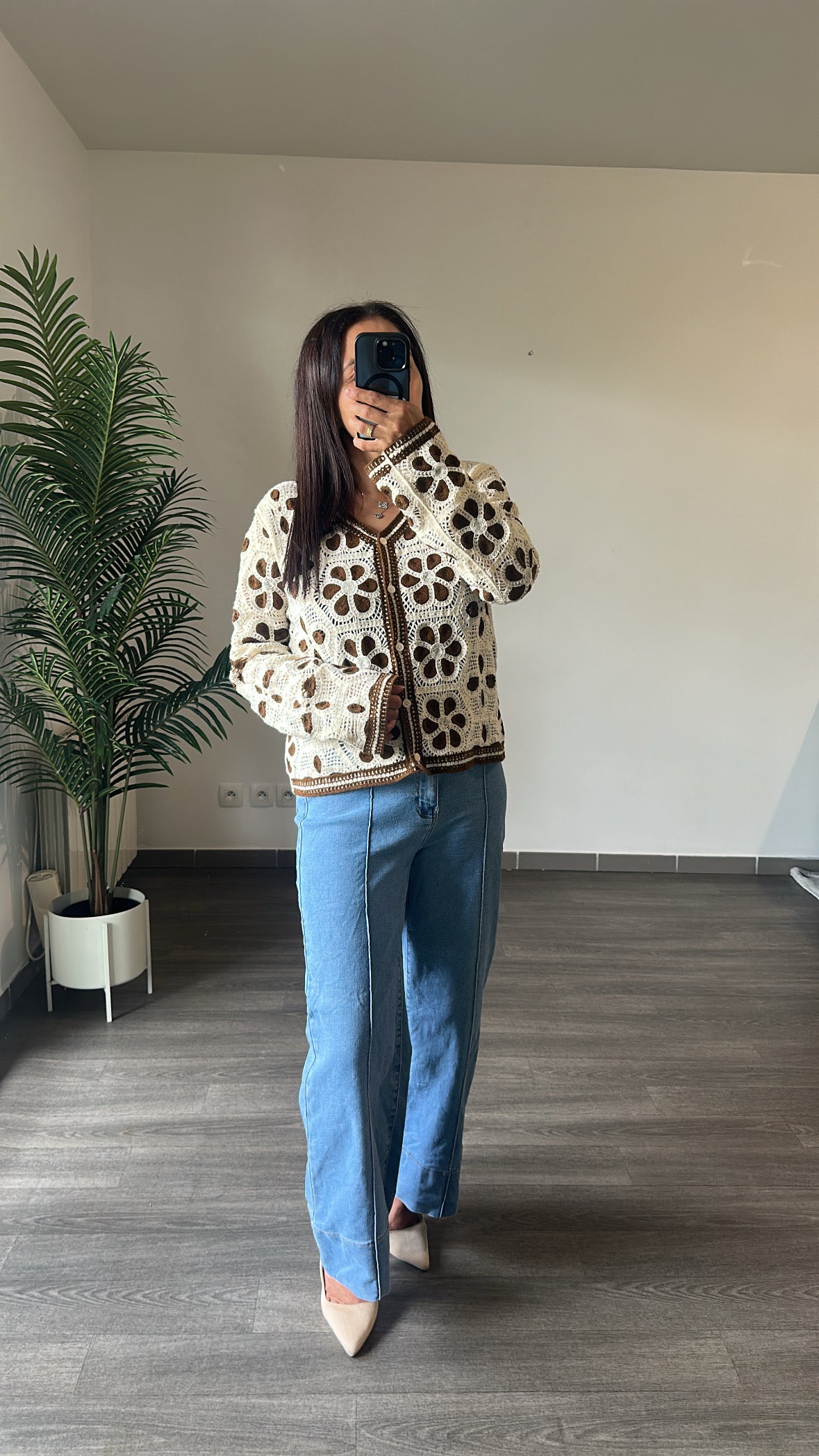 Gilet en Crochet Fleurs Marron Chocolat