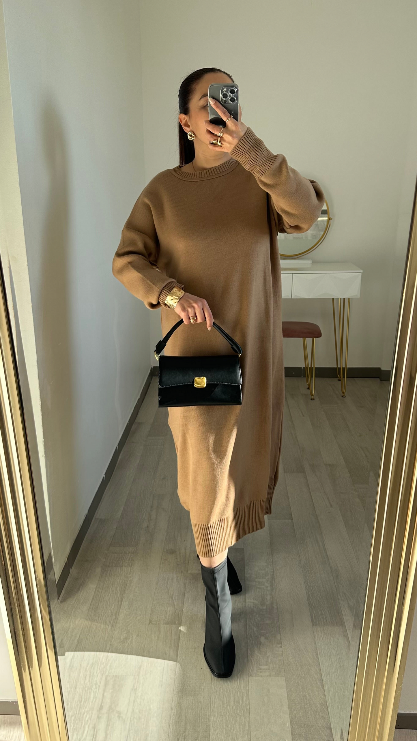 Robe pull camel