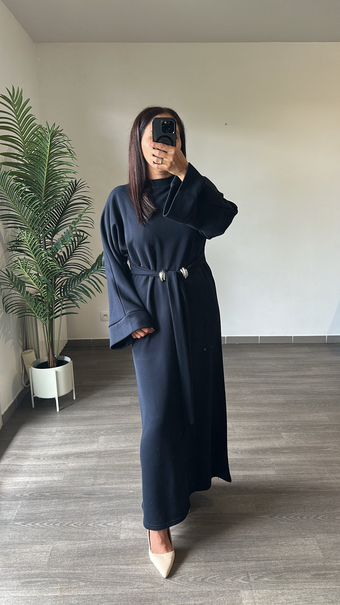 Robe longue ceinturée bleu marine