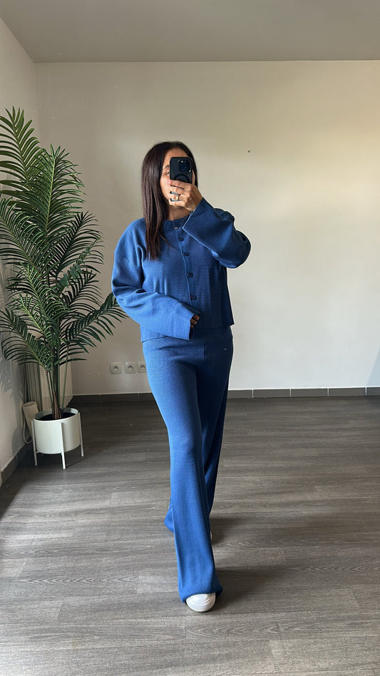 Ensemble en maille bleu roi – cardigan & Pantalon