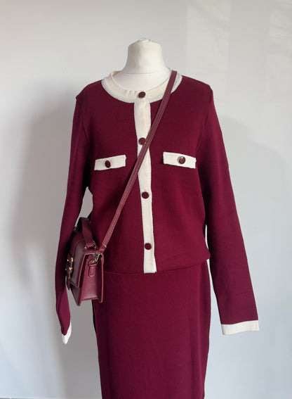 Ensemble cardigan et jupe