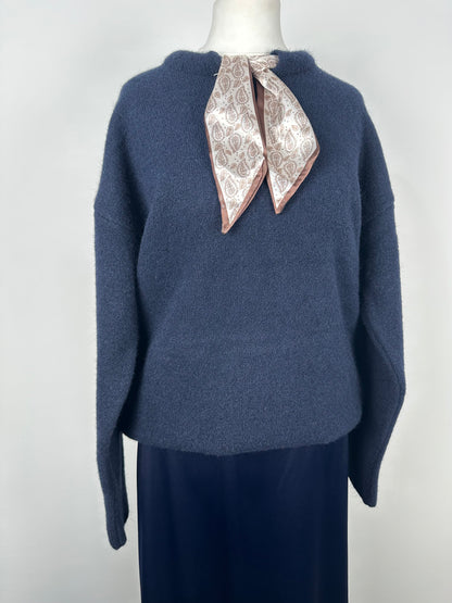 Pull foulard intégré