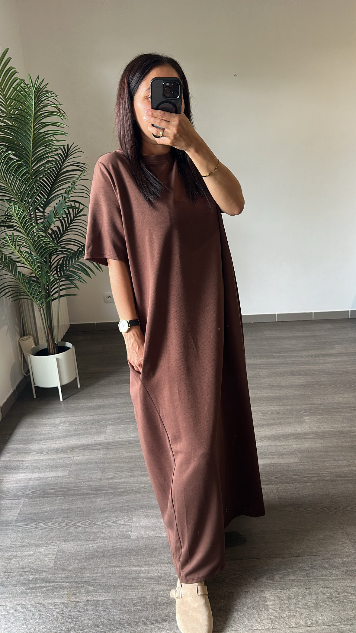Robe Marron Coupe T-Shirt à Poches