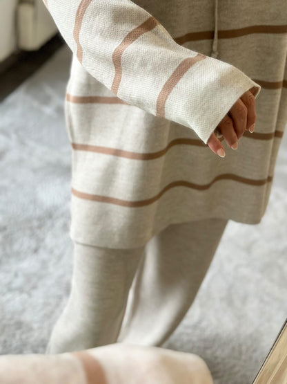 Ensemble pull à capuche et pantalon