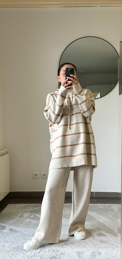 Ensemble pull à capuche et pantalon