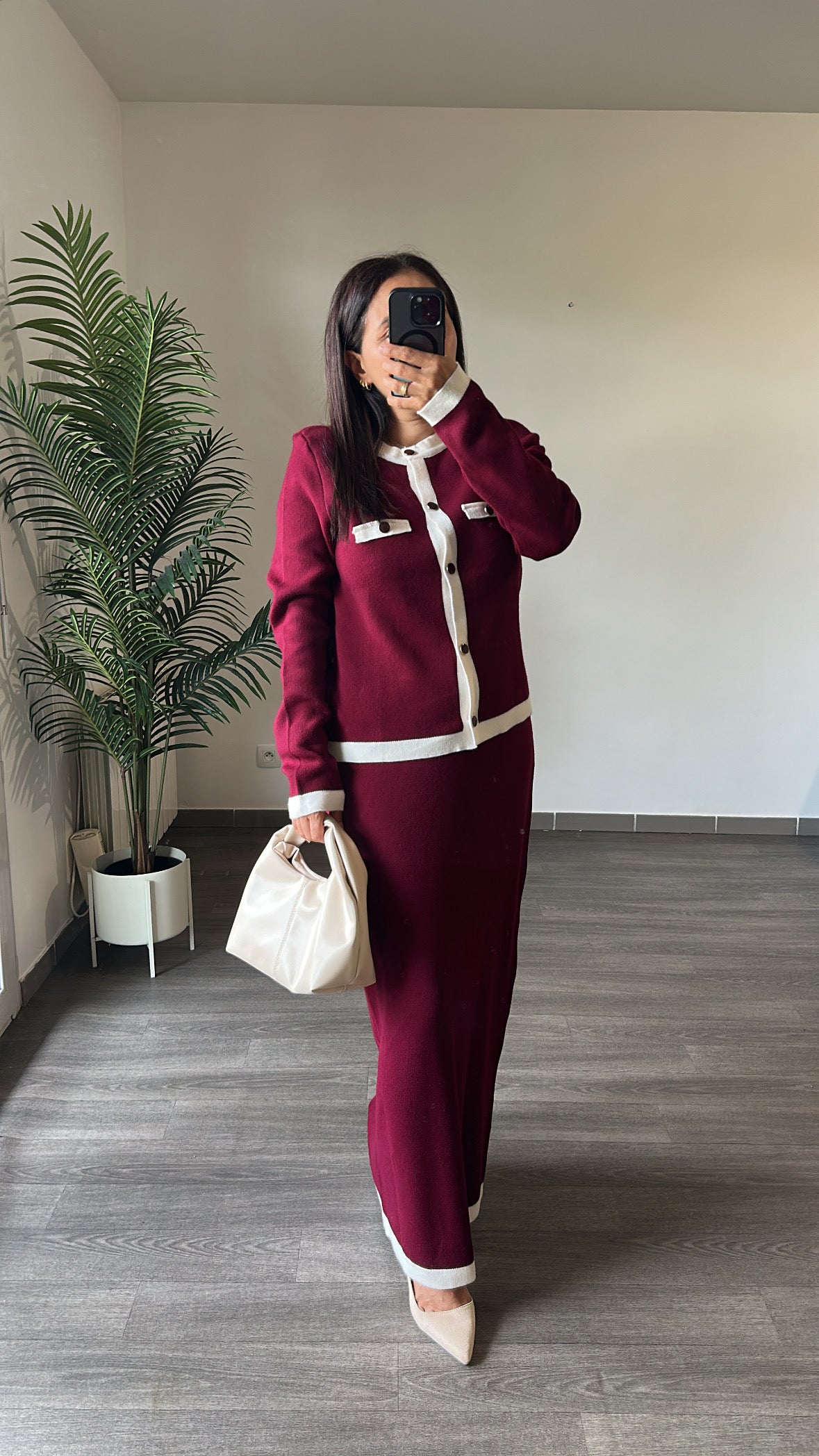 Ensemble cardigan et jupe