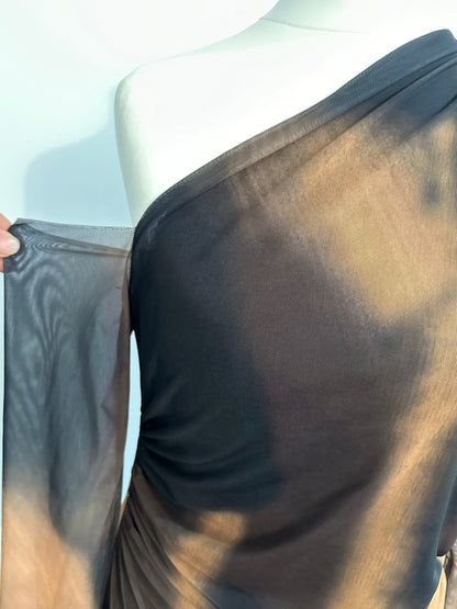 Robe en tulle à manches basse