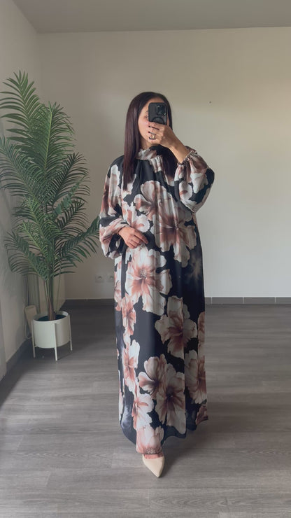Robe longue fleurie noire doublée