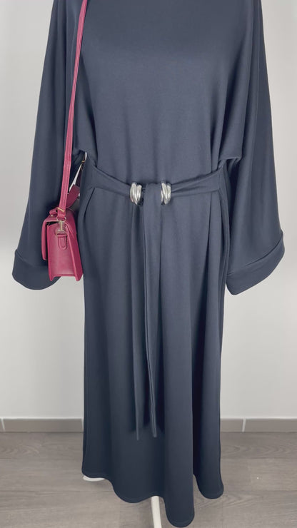 Robe longue ceinturée bleu marine